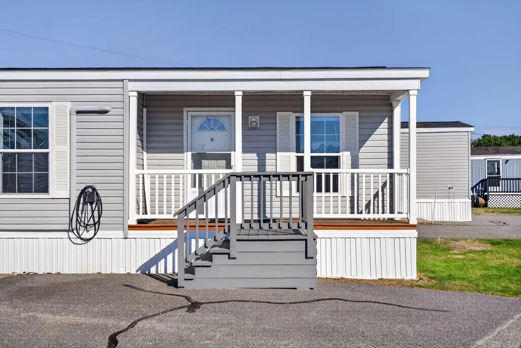 66 Scarponi Drive Brunswick ME 04011