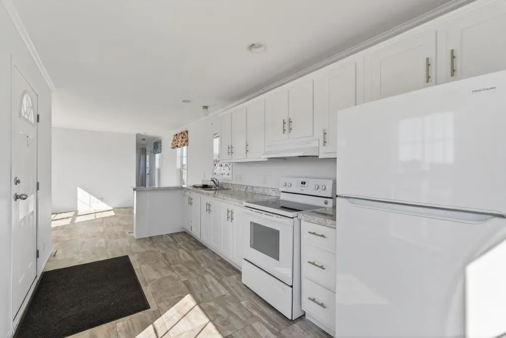 66 Scarponi Drive Brunswick ME 04011