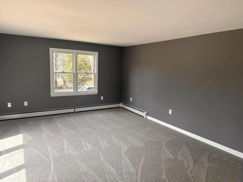 7 Robin Lane Kittery ME 03904