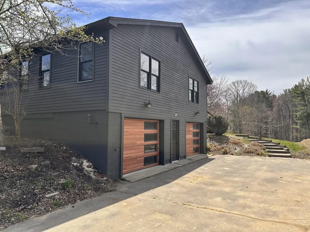 7 Robin Lane Kittery ME 03904