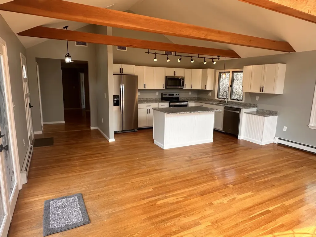 7 Robin Lane Kittery ME 03904