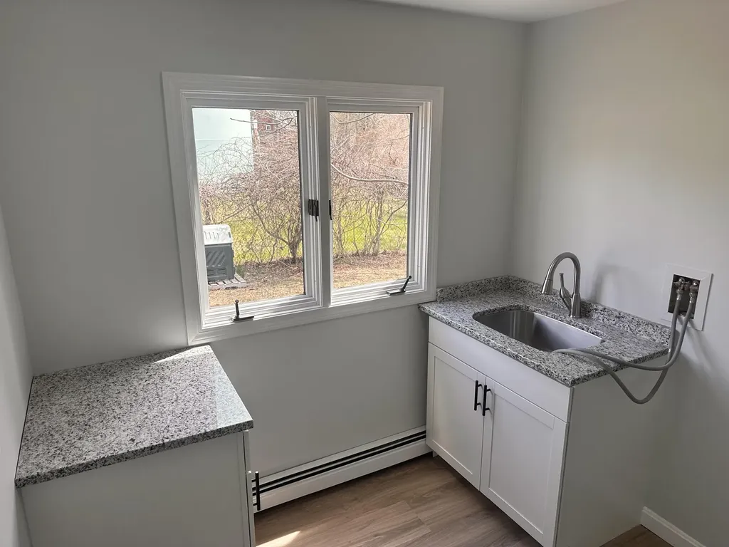 7 Robin Lane Kittery ME 03904