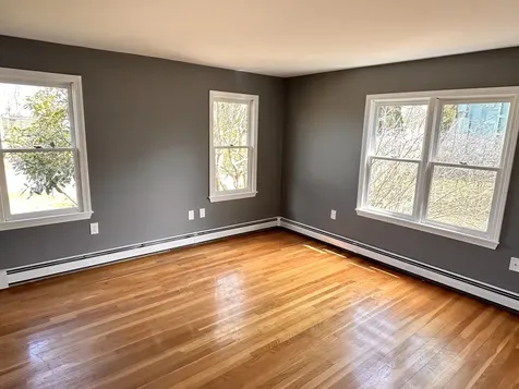 7 Robin Lane Kittery ME 03904