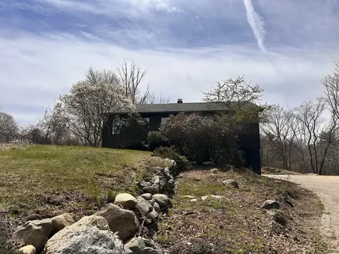 7 Robin Lane Kittery ME 03904