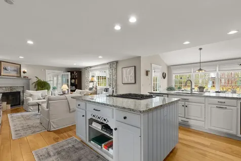 8 Old Seabury Road York ME 03909
