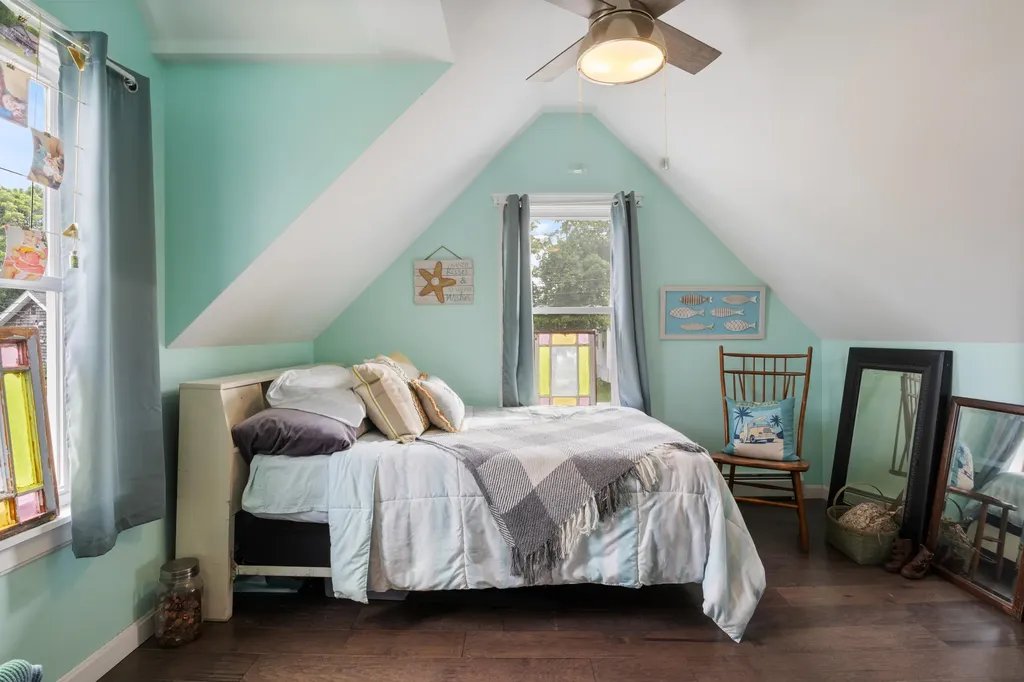 32 W W. Old Orchard Avenue Old Orchard Beach ME 04064