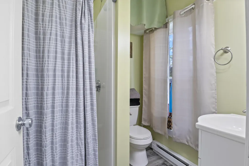 32 W W. Old Orchard Avenue Old Orchard Beach ME 04064