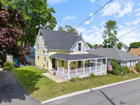32 W W. Old Orchard Avenue Old Orchard Beach ME 04064
