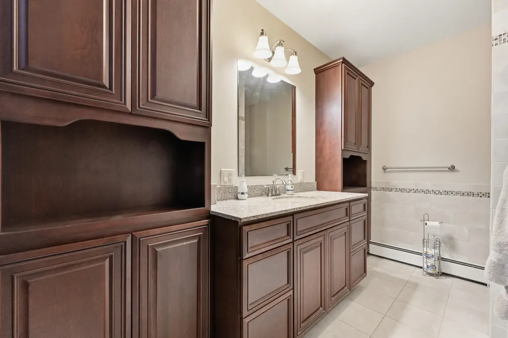 1210 Lakeview Drive China ME 04358