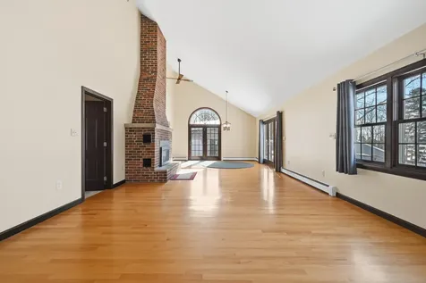 1210 Lakeview Drive China ME 04358