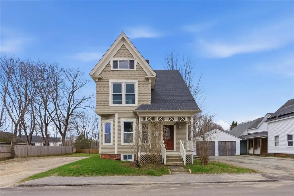 10 Middle Street Lisbon ME 04252