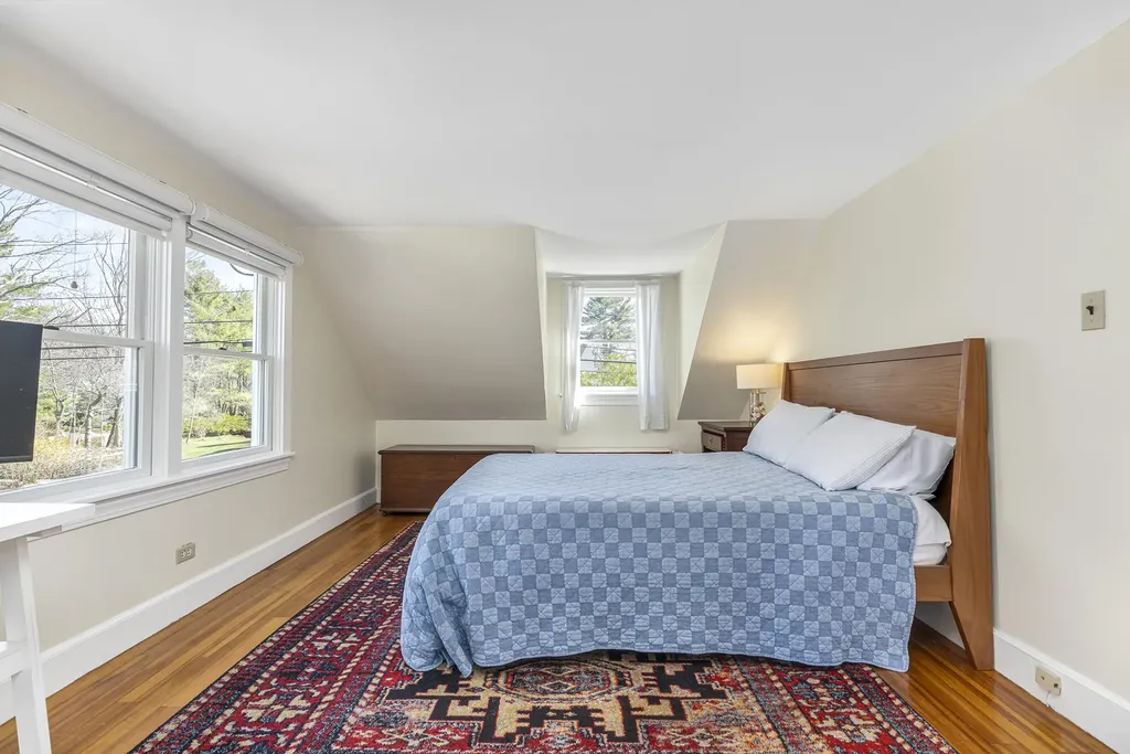 387 Mitchell Road Cape Elizabeth ME 04107