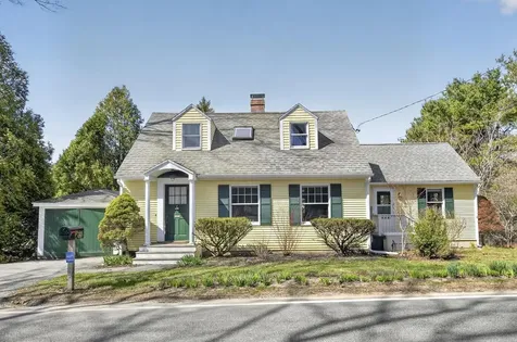 387 Mitchell Road Cape Elizabeth ME 04107