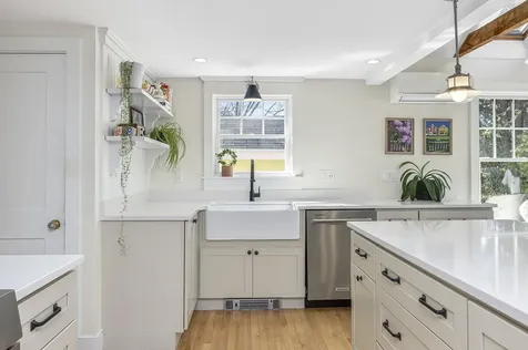 387 Mitchell Road Cape Elizabeth ME 04107