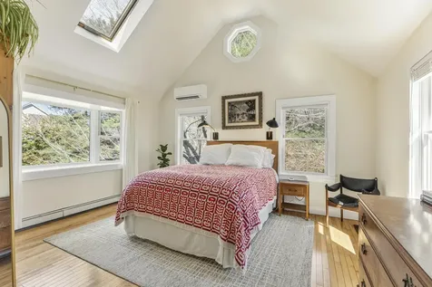 387 Mitchell Road Cape Elizabeth ME 04107
