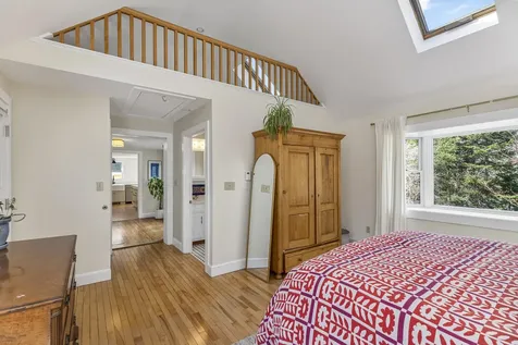 387 Mitchell Road Cape Elizabeth ME 04107