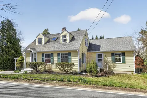 387 Mitchell Road Cape Elizabeth ME 04107