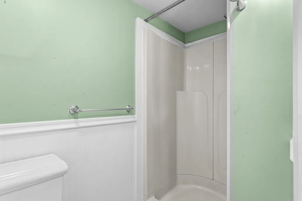 15 Grant Street Bangor ME 04401