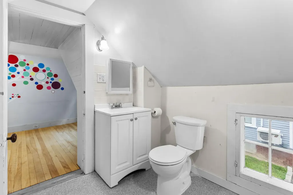 15 Grant Street Bangor ME 04401
