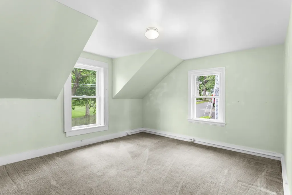 15 Grant Street Bangor ME 04401