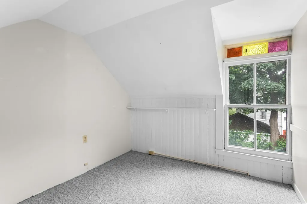 15 Grant Street Bangor ME 04401