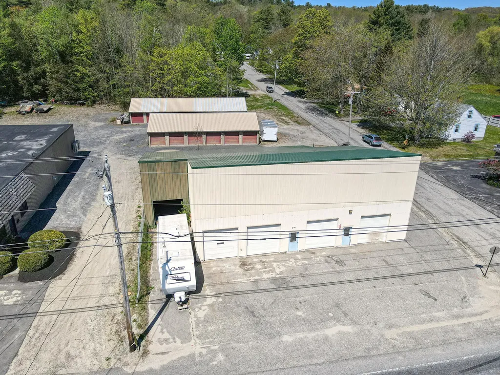 74 Route 133 Winthrop ME 04364