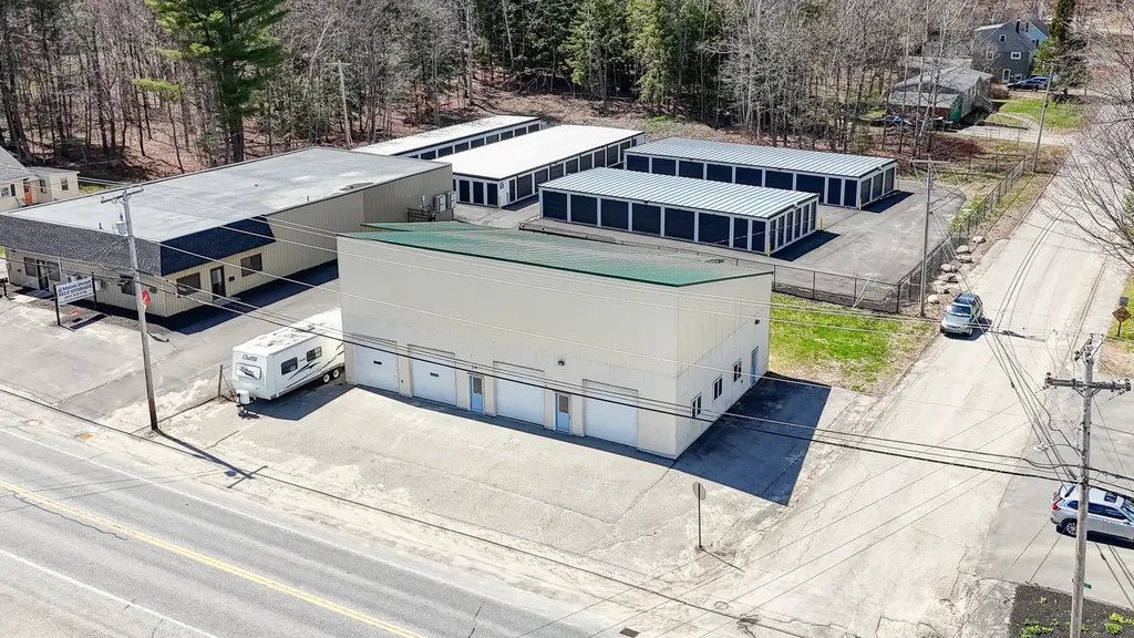 74 Route 133 Winthrop ME 04364