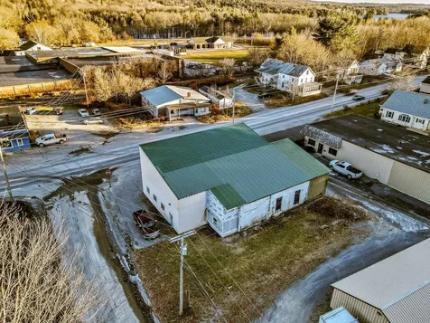 74 Route 133 Winthrop ME 04364