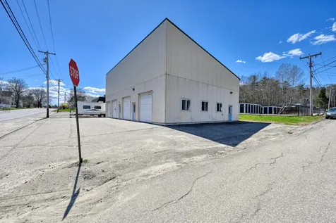 74 Route 133 Winthrop ME 04364