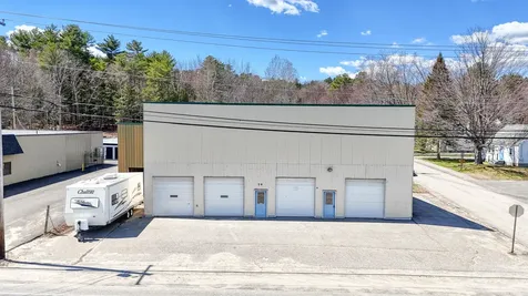 74 Route 133 Winthrop ME 04364