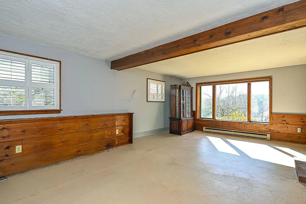 28 Ridgewood Road Eliot ME 03903