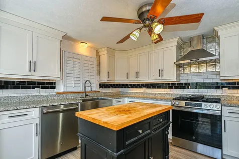 28 Ridgewood Road Eliot ME 03903