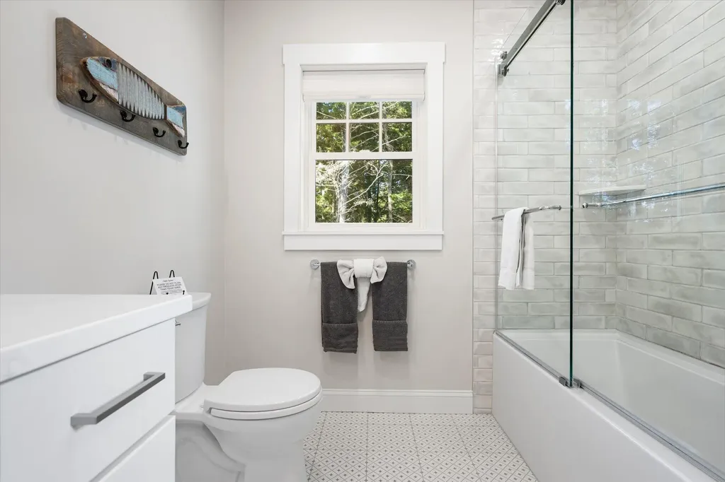 90 Blue Jay Lane Waltham ME 04605