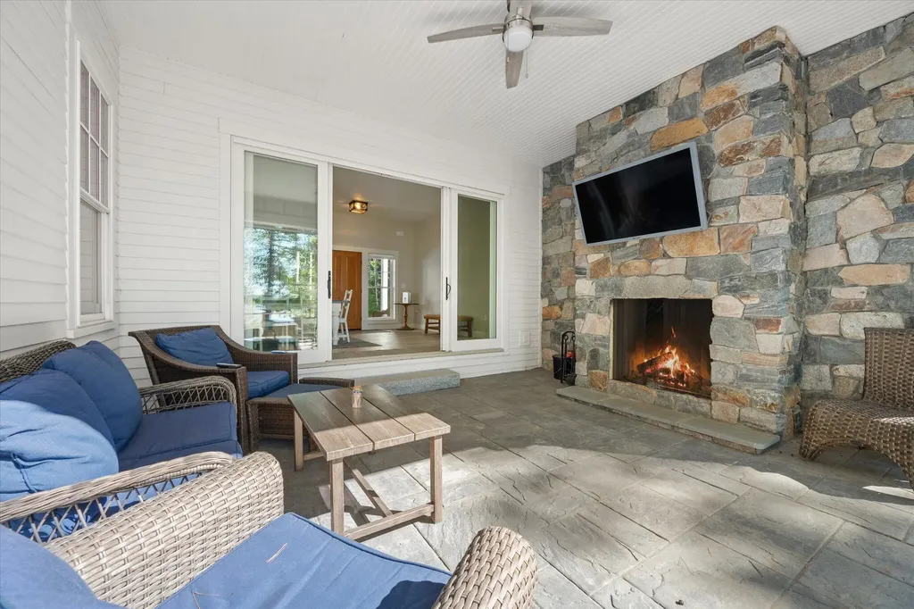 90 Blue Jay Lane Waltham ME 04605