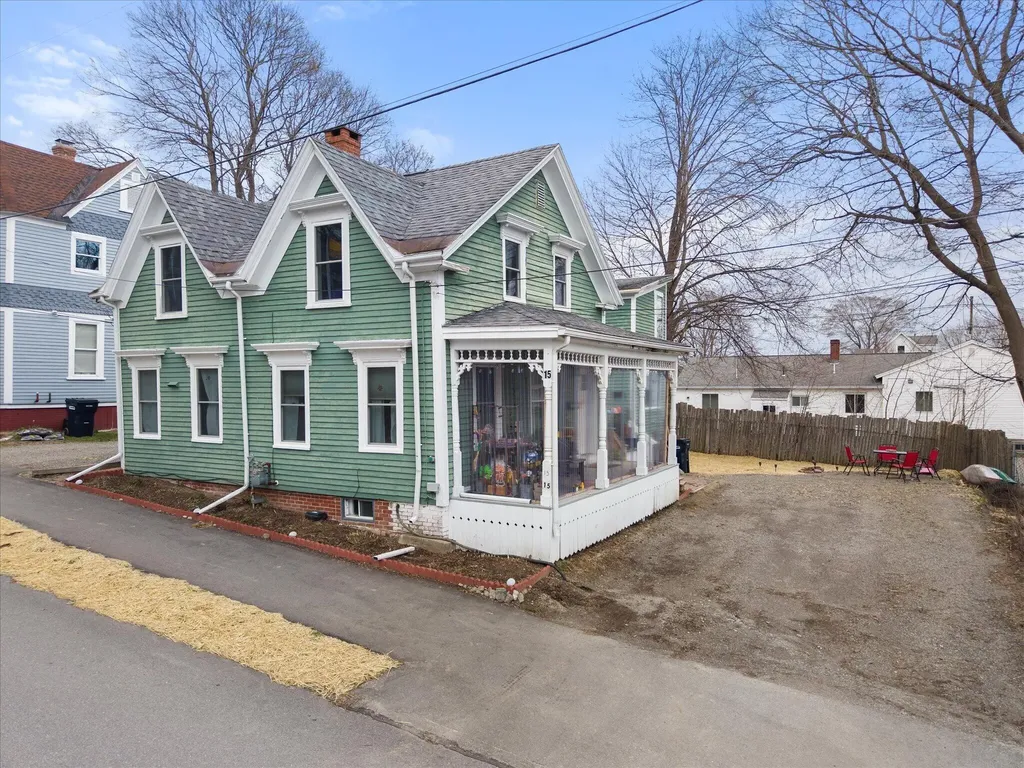 15 Grant Street Bangor ME 04401