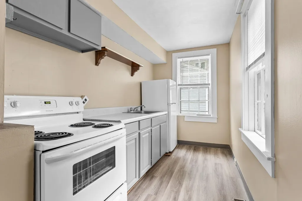 15 Grant Street Bangor ME 04401