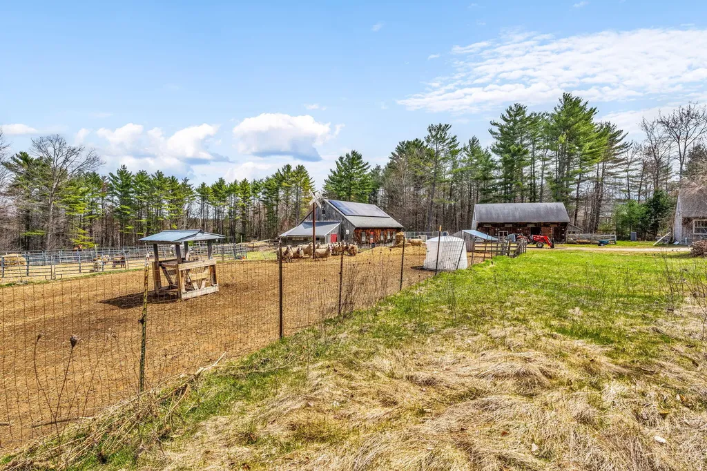 43 York Road Minot ME 04258