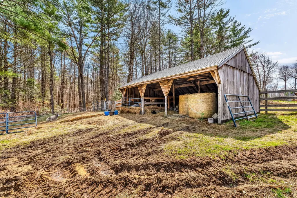 43 York Road Minot ME 04258