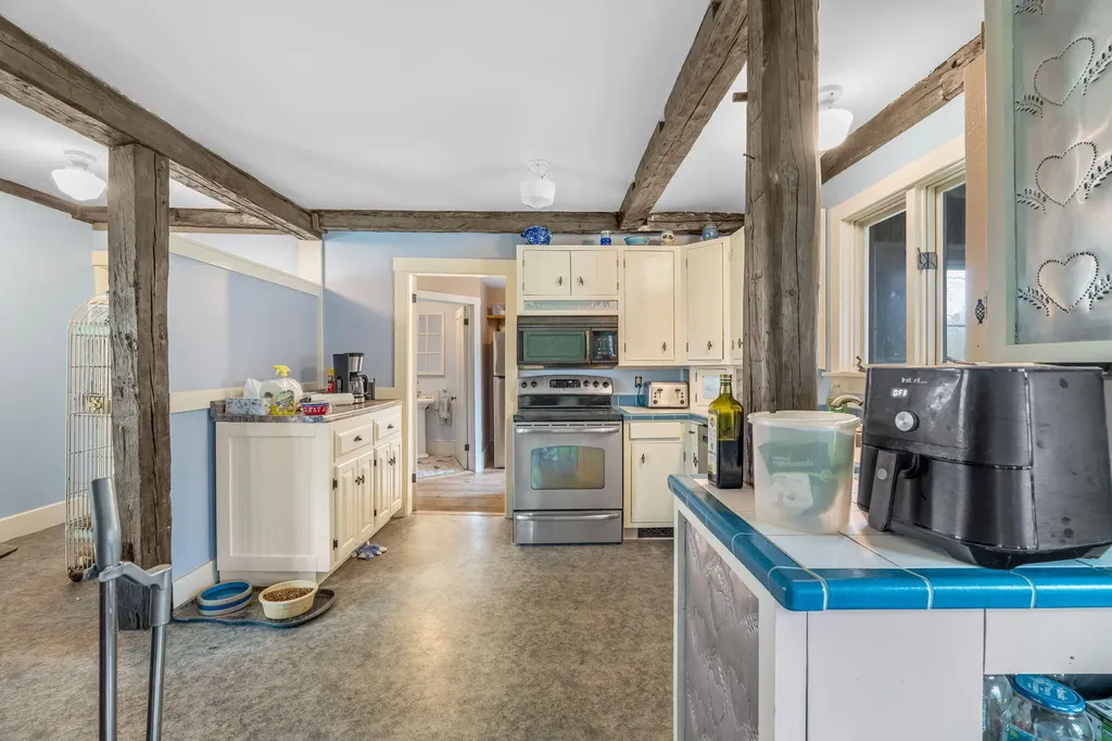 43 York Road Minot ME 04258