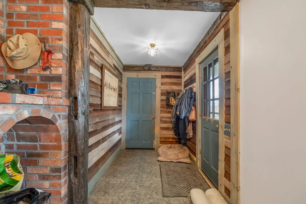 43 York Road Minot ME 04258
