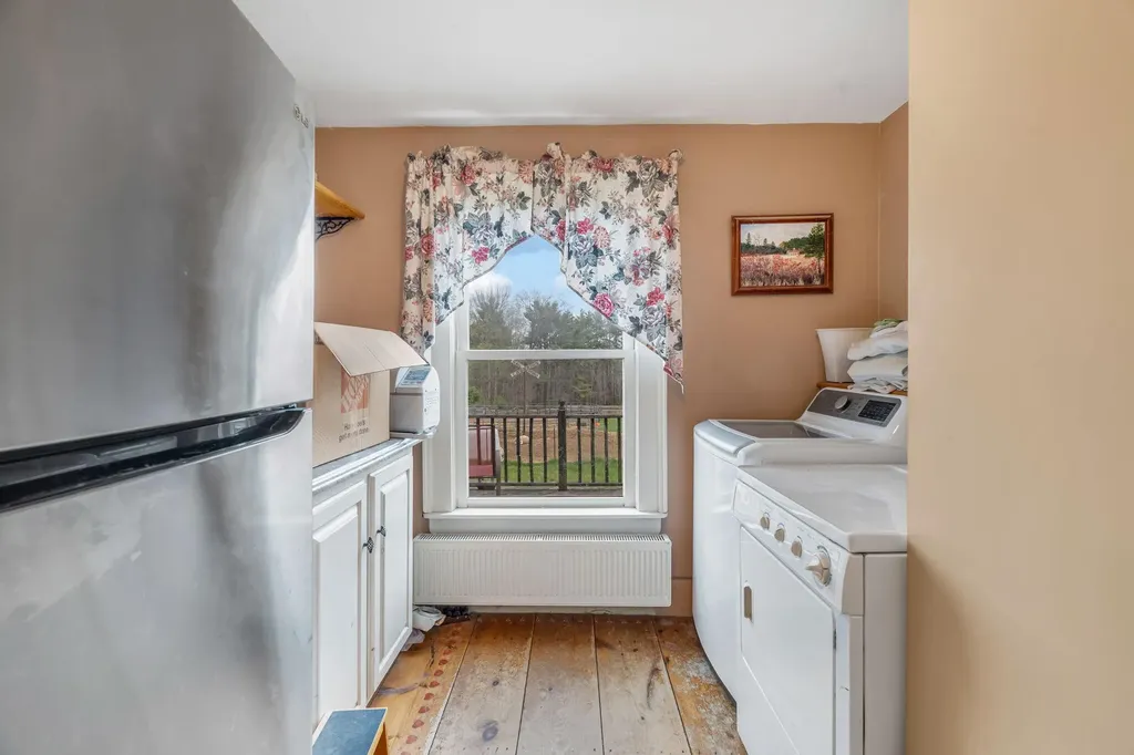 43 York Road Minot ME 04258