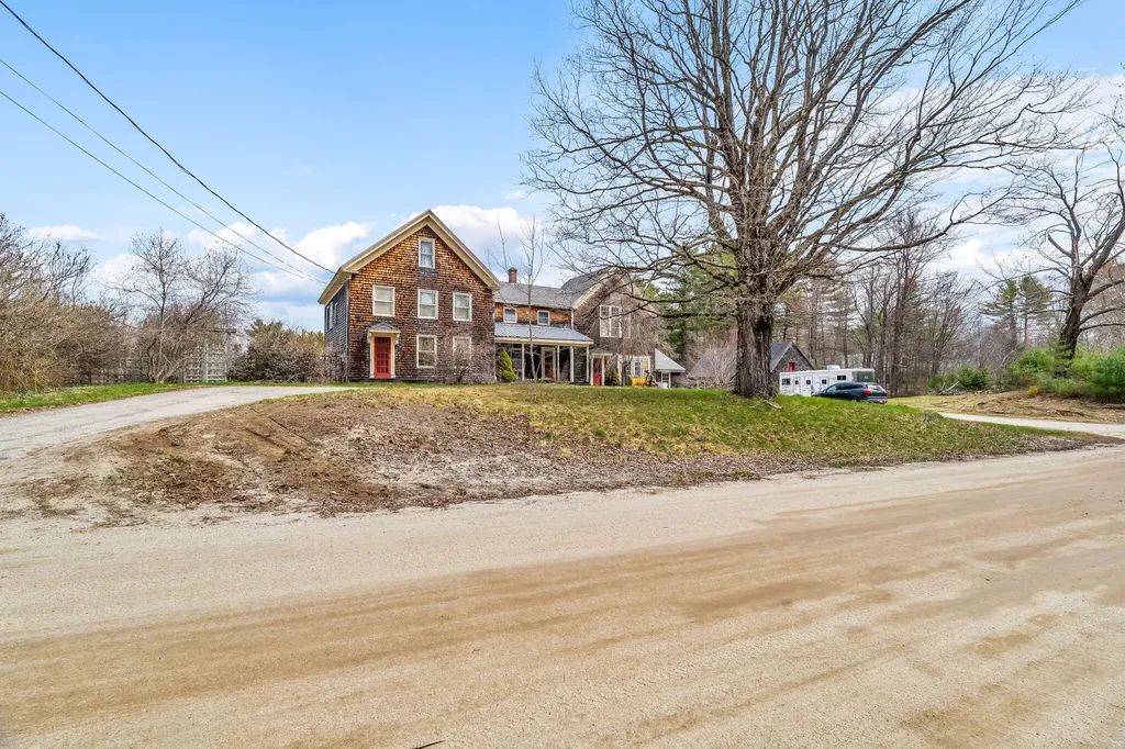 43 York Road Minot ME 04258