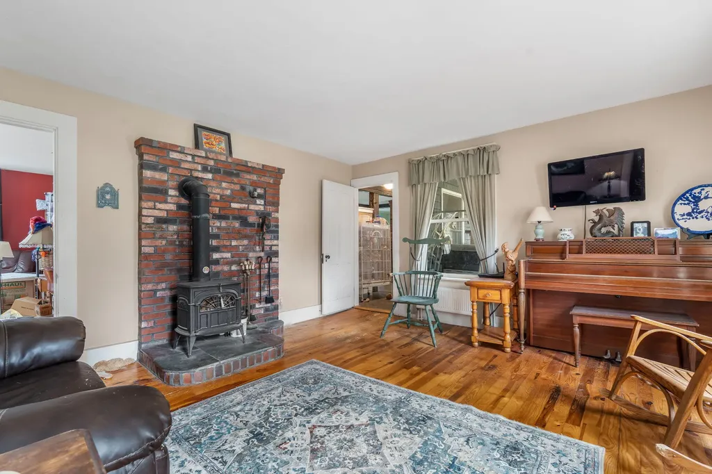 43 York Road Minot ME 04258