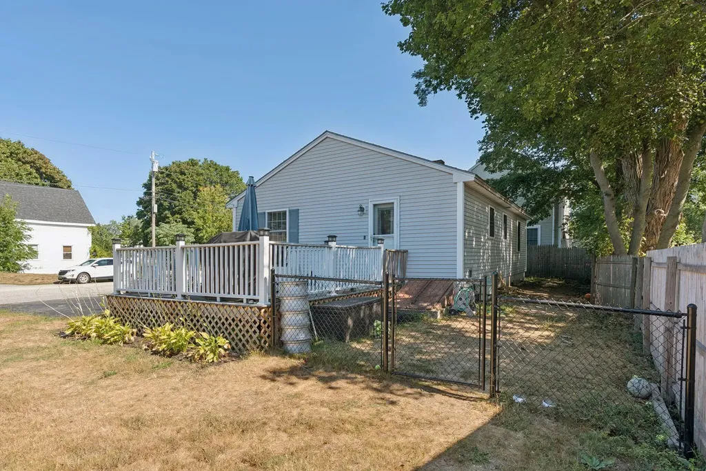 32 Robinson Street South Portland ME 04106