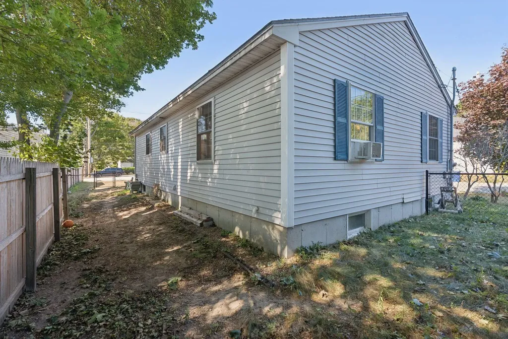 32 Robinson Street South Portland ME 04106