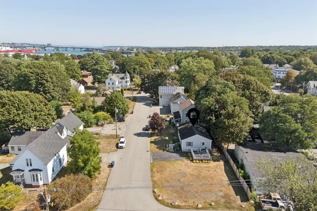 32 Robinson Street South Portland ME 04106