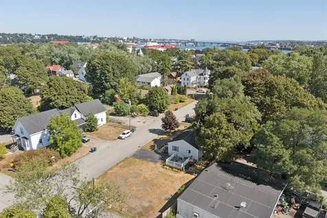 32 Robinson Street South Portland ME 04106