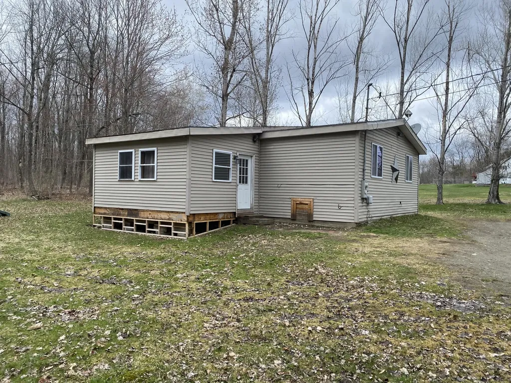 312 Ridge Road Fairfield ME 04937