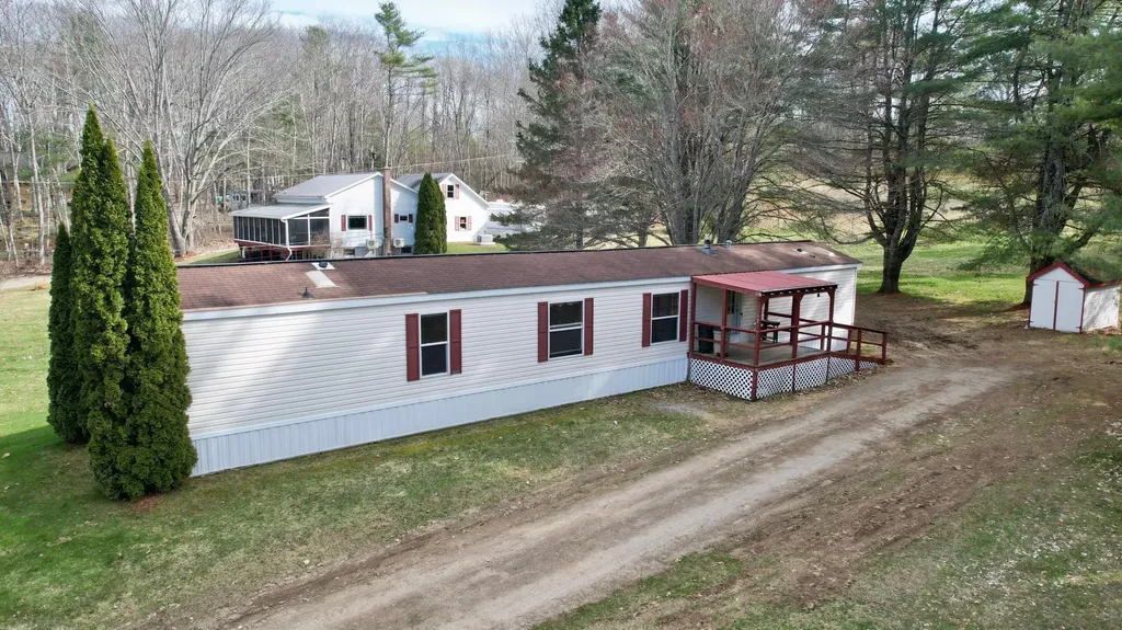 52 Hodsdon Lane Jefferson ME 04348