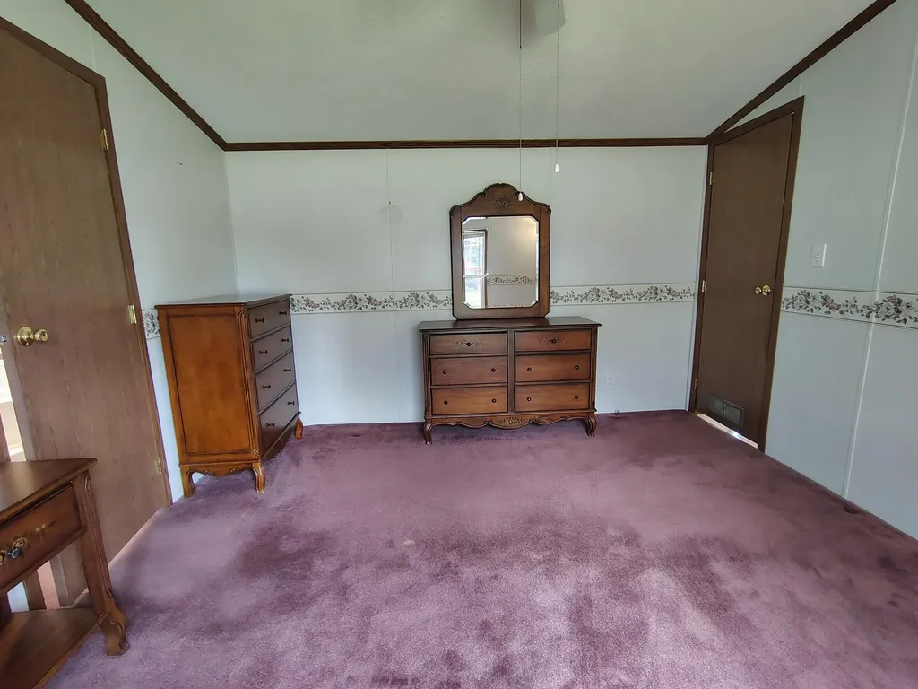 52 Hodsdon Lane Jefferson ME 04348